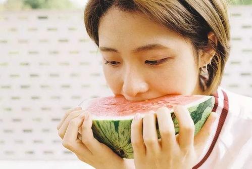 吃瓜群众眼线笔,眼线笔的神奇魅力